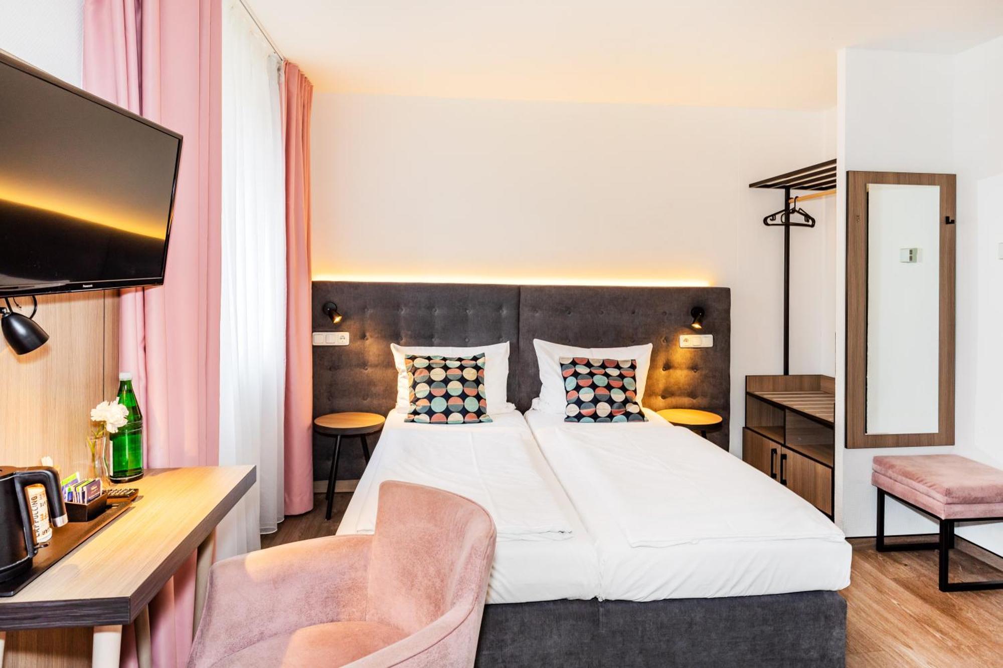Home Hotel ดอร์ทมุนด์ ภายนอก รูปภาพ